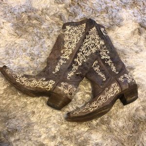 Corral Ladies Lisa Snip Distressed Boots